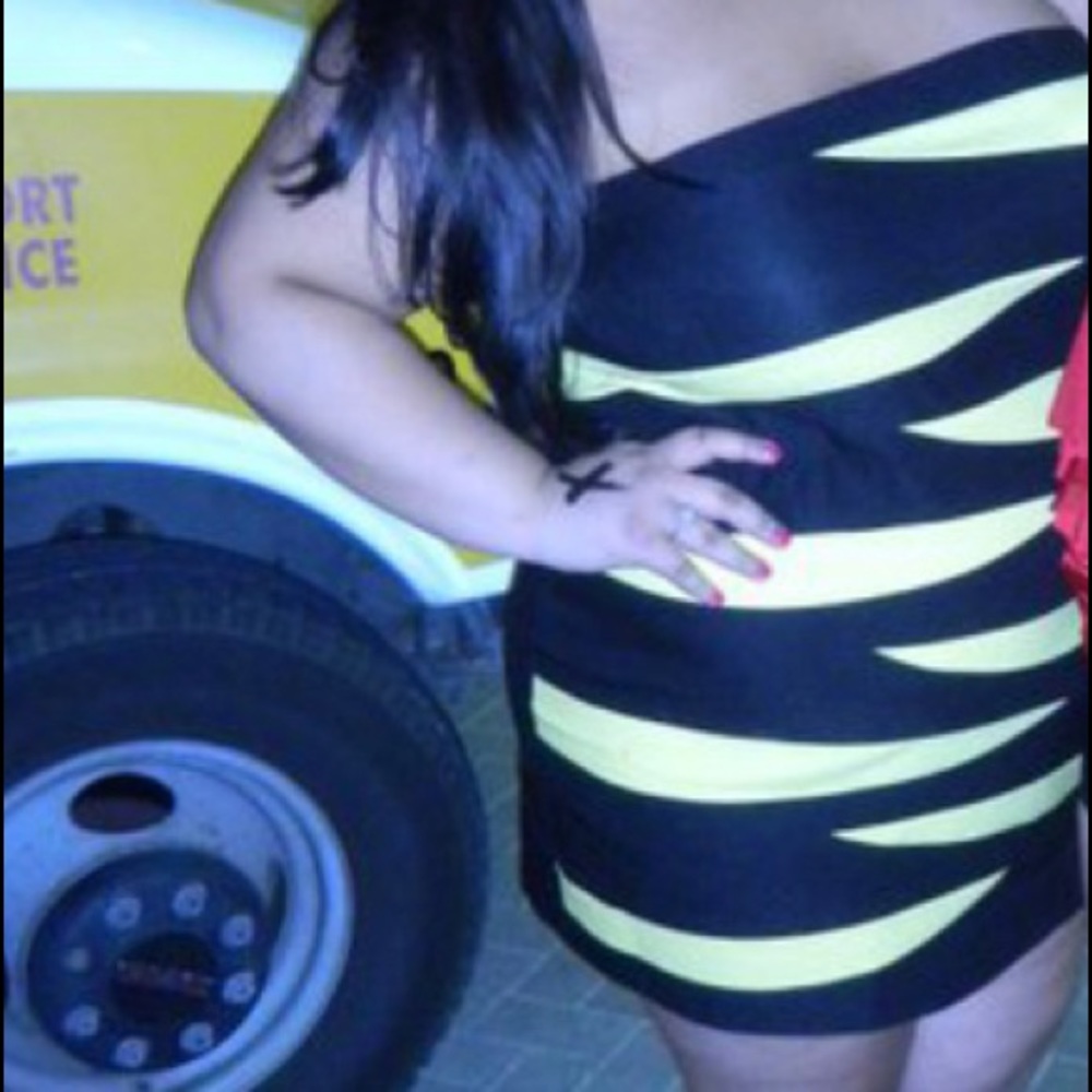 Torrid Black & Yellow strapless Dress